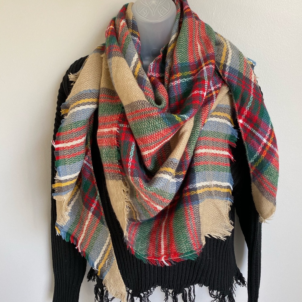 Triangle Plaid Checker Scarf - Picture 5 of 10